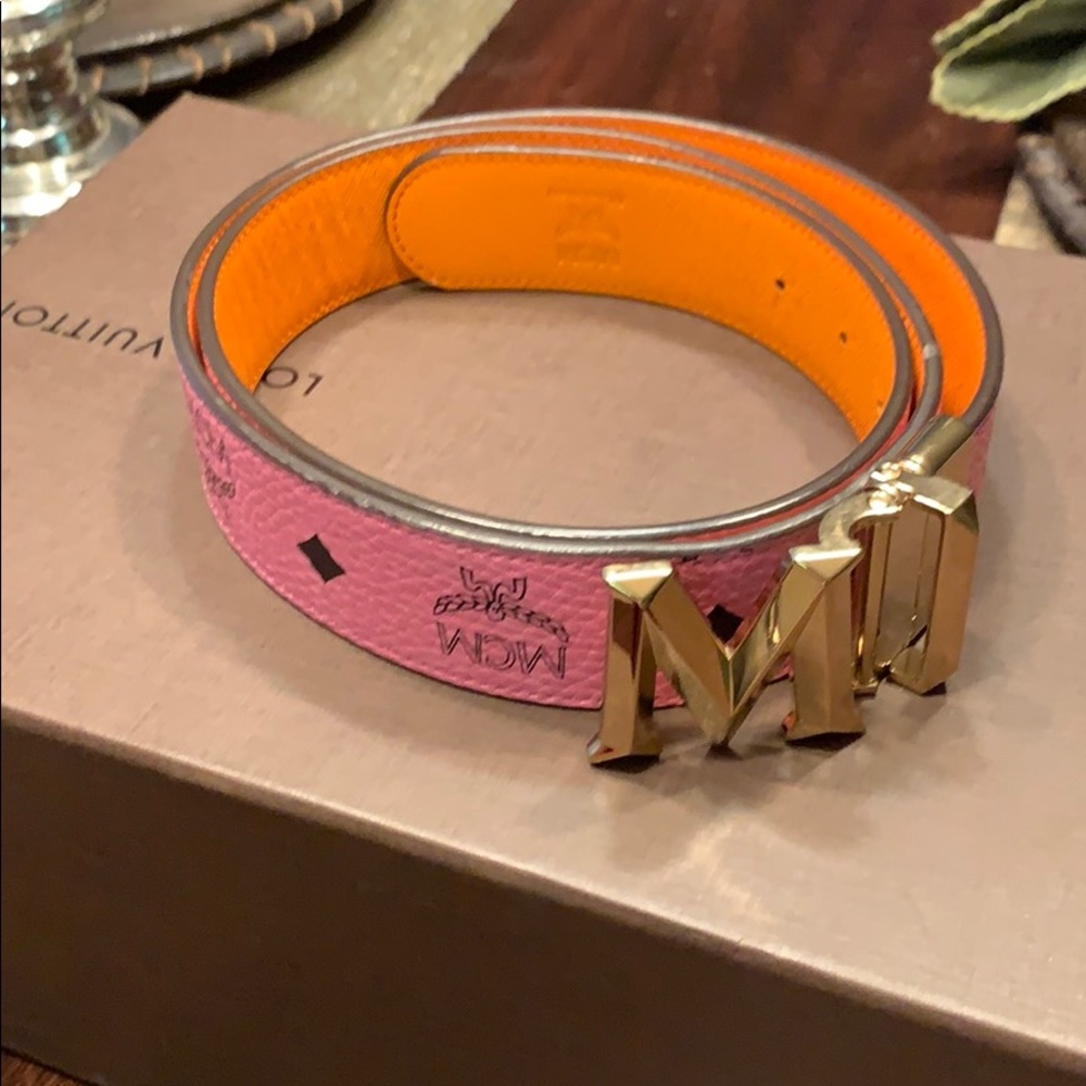 Reversible Mcm belt